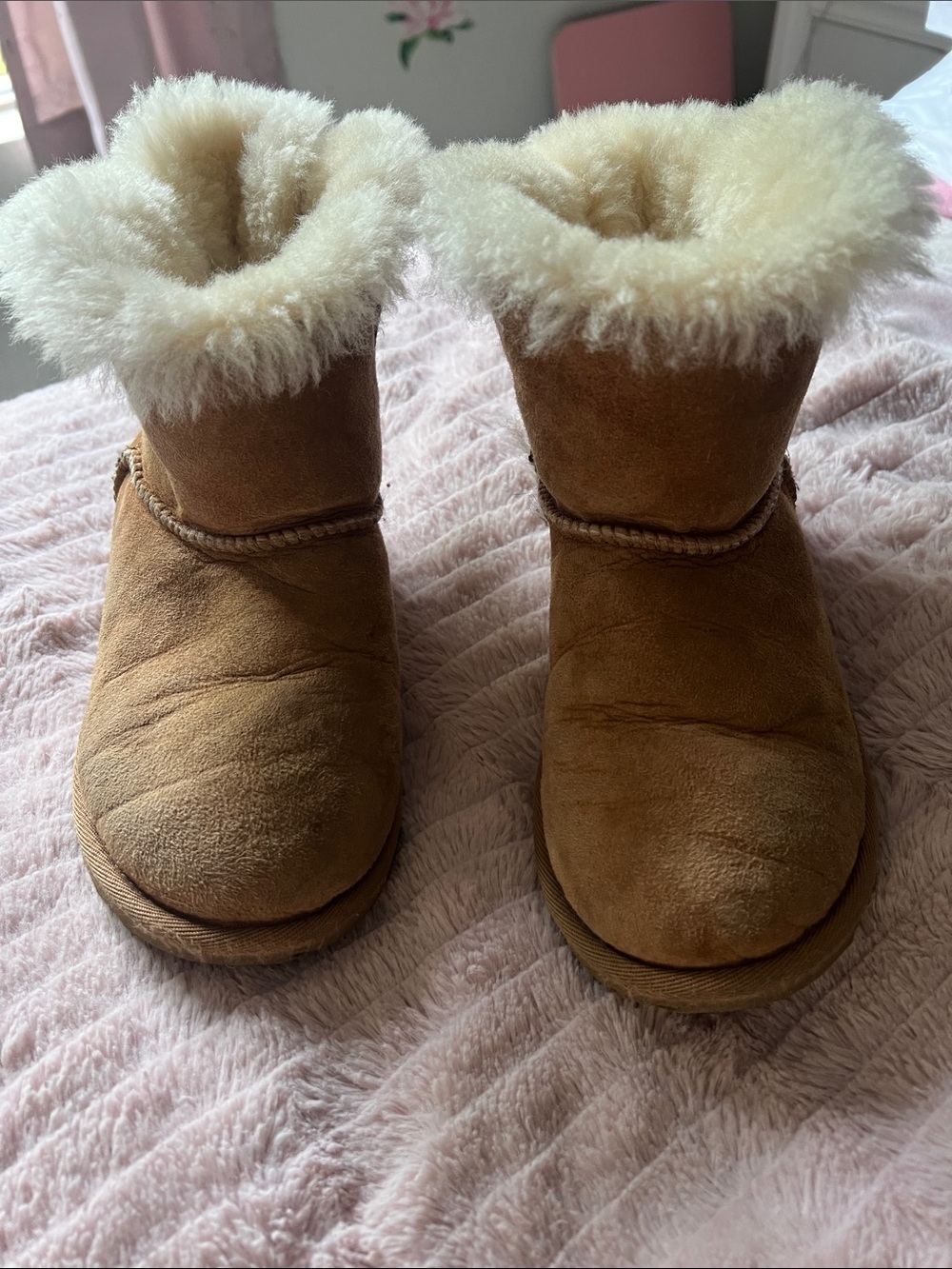 UGG Chestnut Kids Shearling Cuffed Boots
